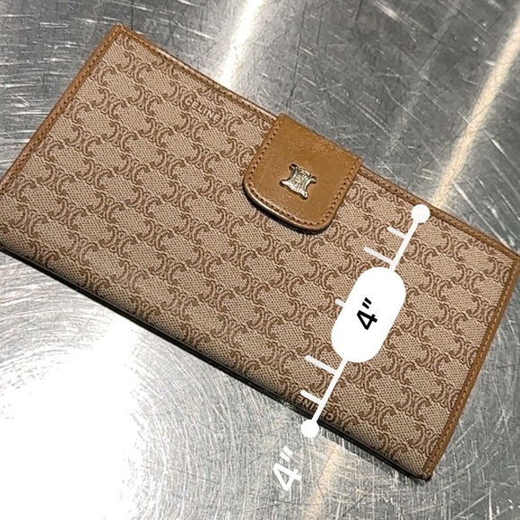 Celine wallet (price firm unless bundled) - Picture 4 of 15